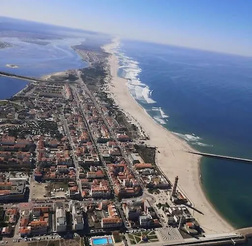 Lux 56 Da Aveiro A 20 Metros Da